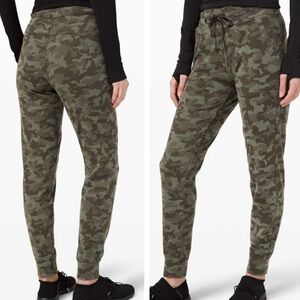 Lululemon 29” Ready to Rulu Jogger Heritage Camo Dark Olive Green Twill Size 2